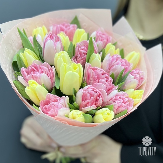 Букет из 21 пионовидного тюльпана