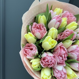 Букет из 21 пионовидного тюльпана