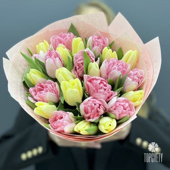 Букет из 21 пионовидного тюльпана