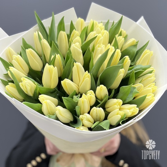 Букет из 51 тюльпана