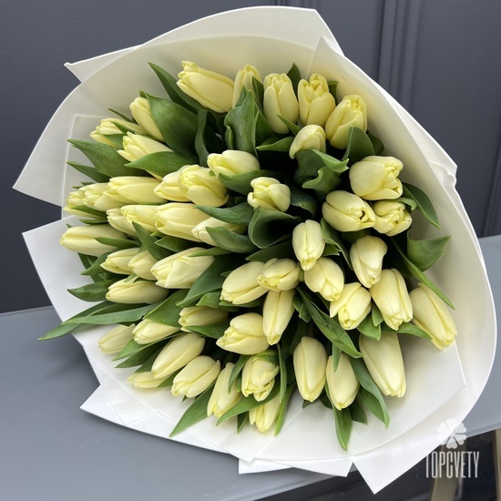 Букет из 51 тюльпана