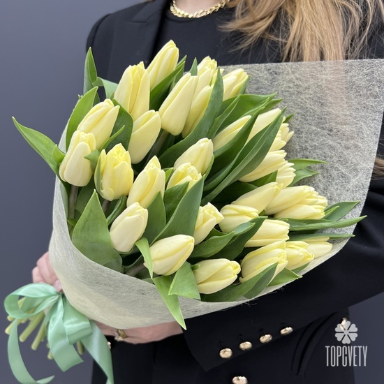 Букет из 35 желтых тюльпанов
