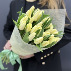 Букет из 35 желтых тюльпанов