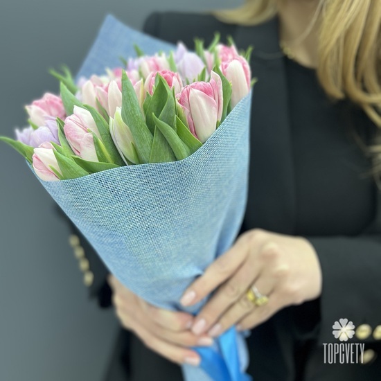 Букет из 35 пионовидных тюльпанов