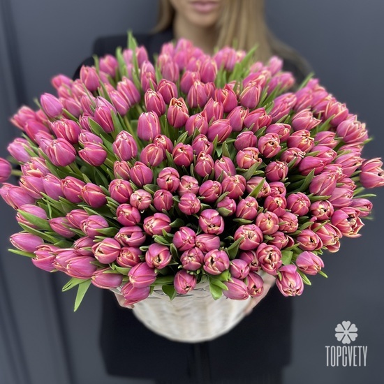 Корзина 251 пионовидный тюльпан