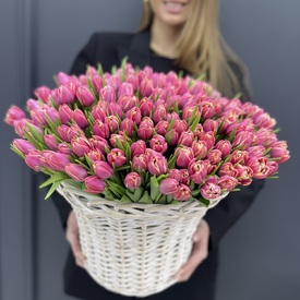 Корзина 251 пионовидный тюльпан