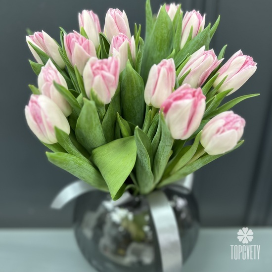 Букет из 15 розовых пионовидных тюльпанов