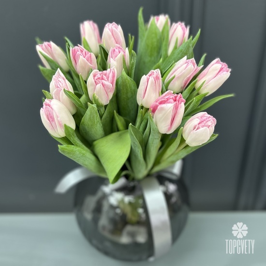 Букет из 15 розовых пионовидных тюльпанов