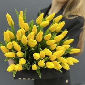Букет из 51 желтого тюльпана