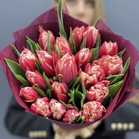 Букет из 21 пионовидного тюльпана