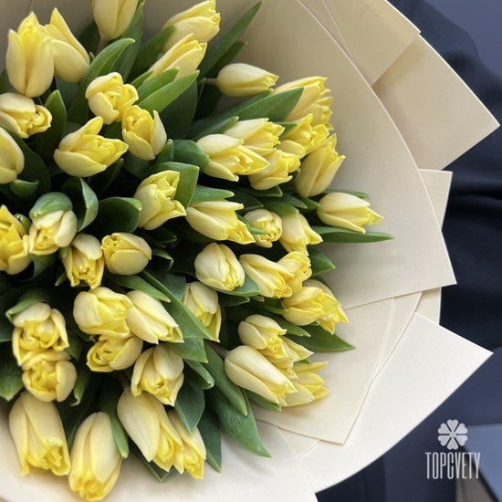 Букет из 51 желтого тюльпана