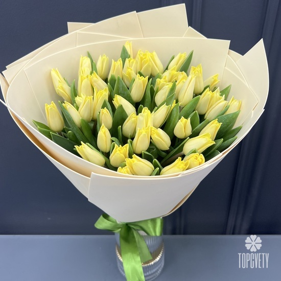 Букет из 51 желтого тюльпана