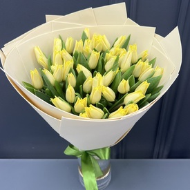 Букет из 51 желтого тюльпана
