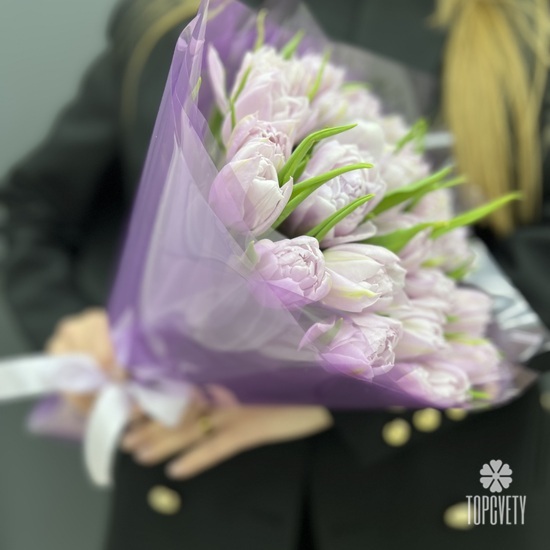 Букет из 25 сиреневых пионовидных тюльпанов