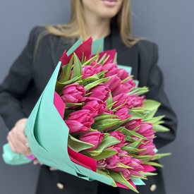 Букет из 35 розовых пионовидных тюльпанов