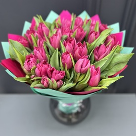 Букет из 35 розовых пионовидных тюльпанов