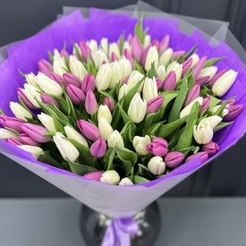 Букет из 101 тюльпана