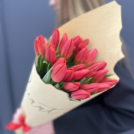 Букет из 25 тюльпанов
