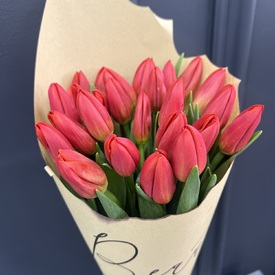 Букет из 25 тюльпанов