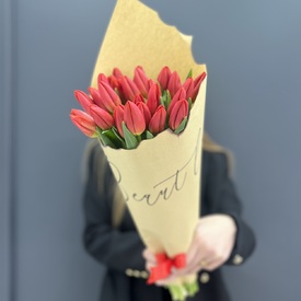 Букет из 25 тюльпанов