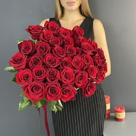 Букет из 35шт красных роз 70см
