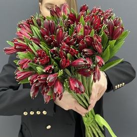 Букет 19шт альстромерия 