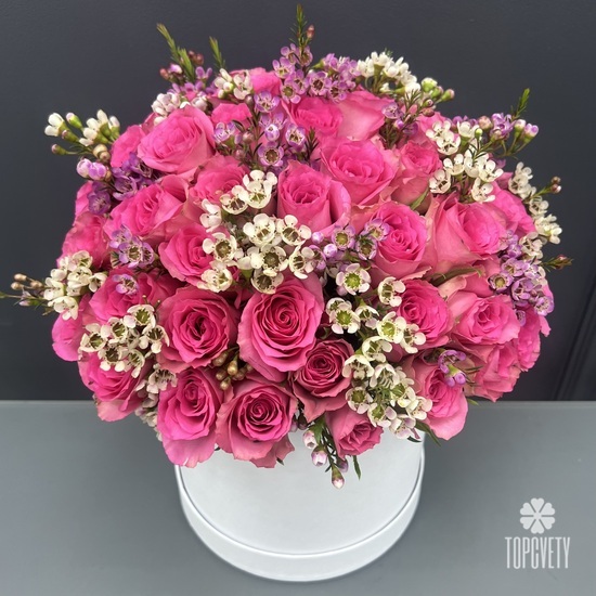 Композиция из  51 розы в шляпной коробке 