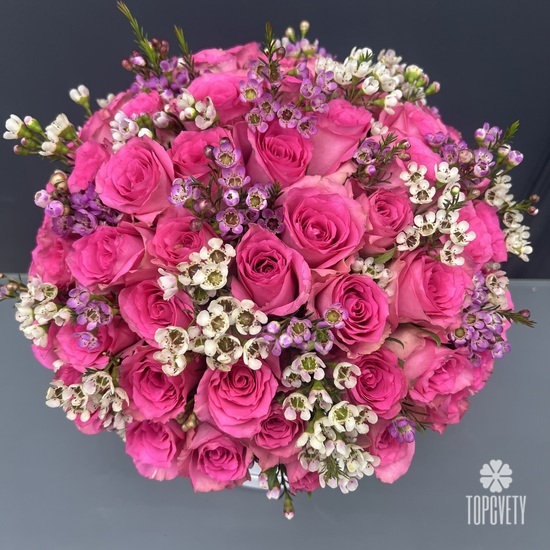 Композиция из  51 розы в шляпной коробке 