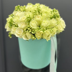 Букет из  51 розы в шляпной коробке 