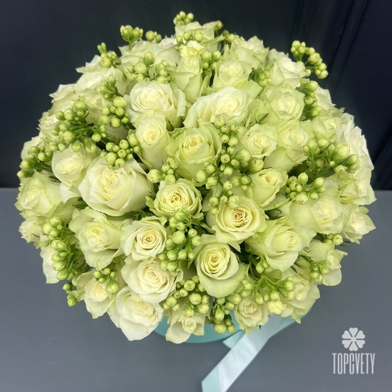 Букет из  51 розы в шляпной коробке 