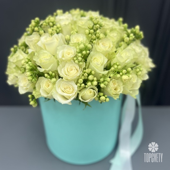 Букет из  51 розы в шляпной коробке 