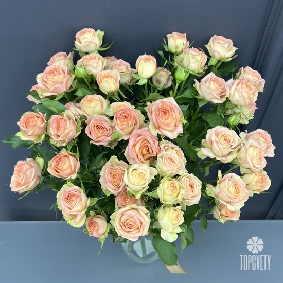 Букет из 9  кустовых роз Персик 50см