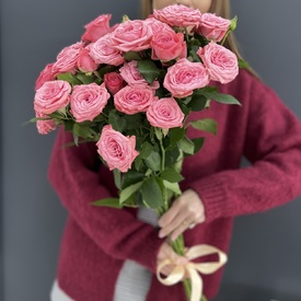 Букет из 5 кустовых пионовидных роз 80см