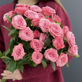 Букет из 5 кустовых пионовидных роз 80см