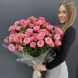 Букет из 21 кустовой пионовидной розы 80см