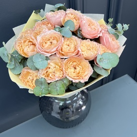 Букет из 15 чайных кустовых роз