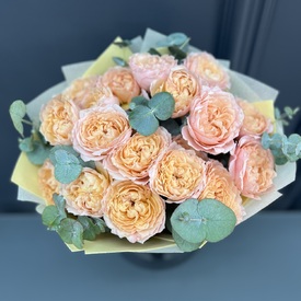 Букет из 15 чайных кустовых роз