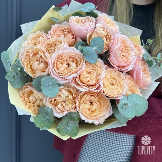 Букет из 15 чайных кустовых роз