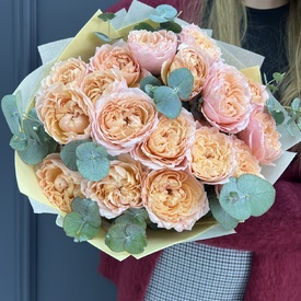 Букет из 15 чайных кустовых роз