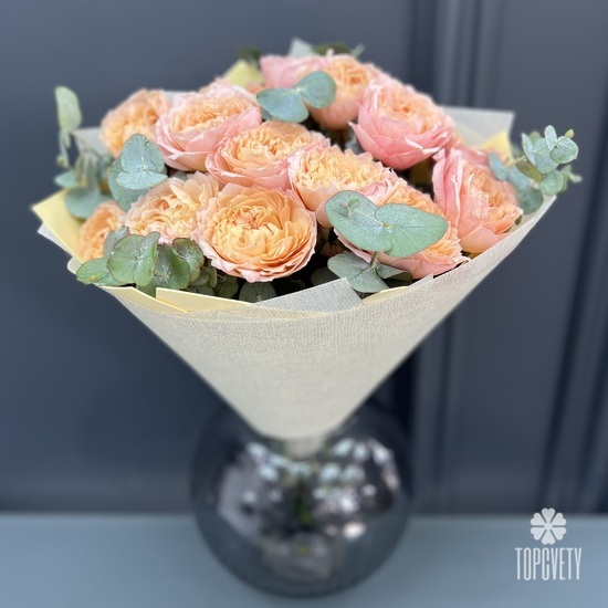 Букет из 15 чайных кустовых роз