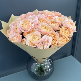 Букет из 19 английской кустовой розы 50см