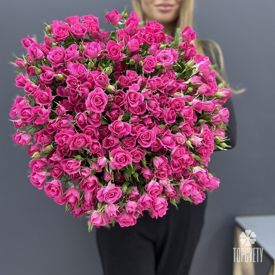 Букет из 51 кустовой розы 50см