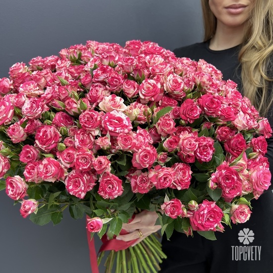Букет 101 кустовая роза 50см