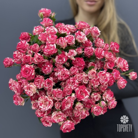 Букет из 15 кустовых роз  Фаер Фокс 60см