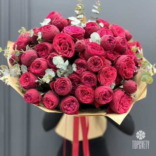Букет из 25 пионовидных кустовых роз 