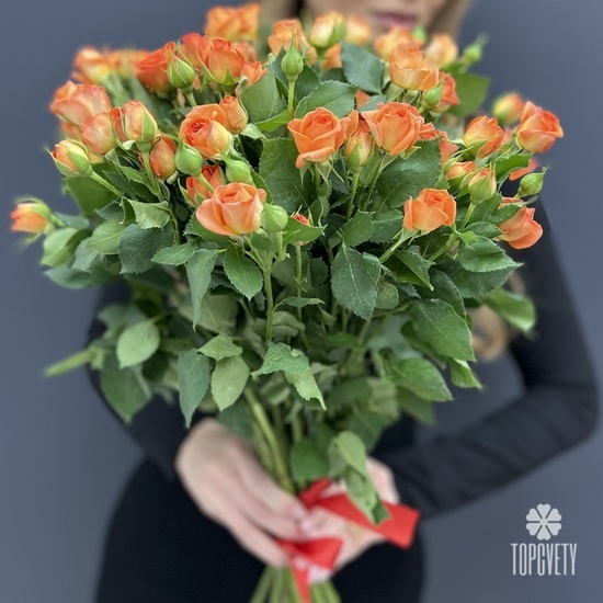 Букет из 11 кустовых роз