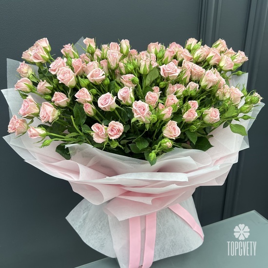 Букет из 25 кустовых роз Кения 50см