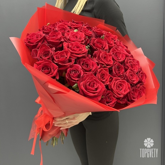 Букет из 45 красных роз Ред Наоми 50см