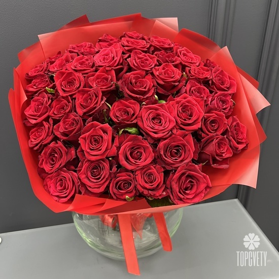 Букет из 45 красных роз Ред Наоми 50см