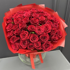 Букет из 45 красных роз Ред Наоми 50см